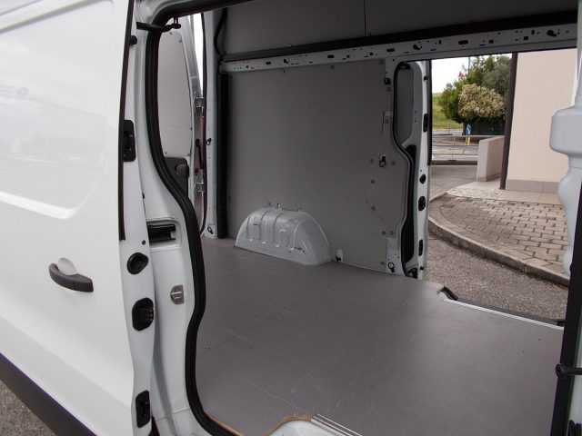 RENAULT Trafic usata, con Filtro antiparticolato