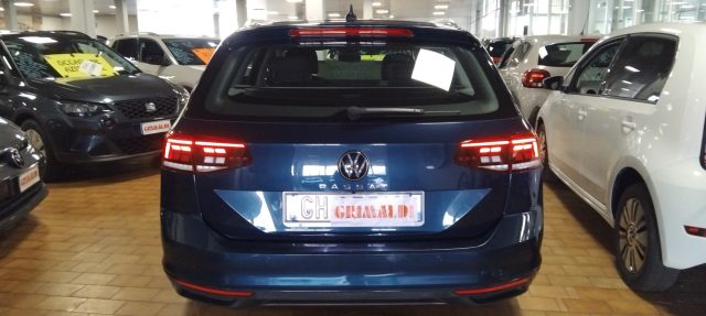 VOLKSWAGEN Passat usata, con Autoradio