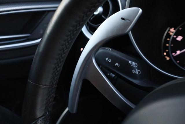 ALFA ROMEO Giulia usata, con Sensori di parcheggio anteriori