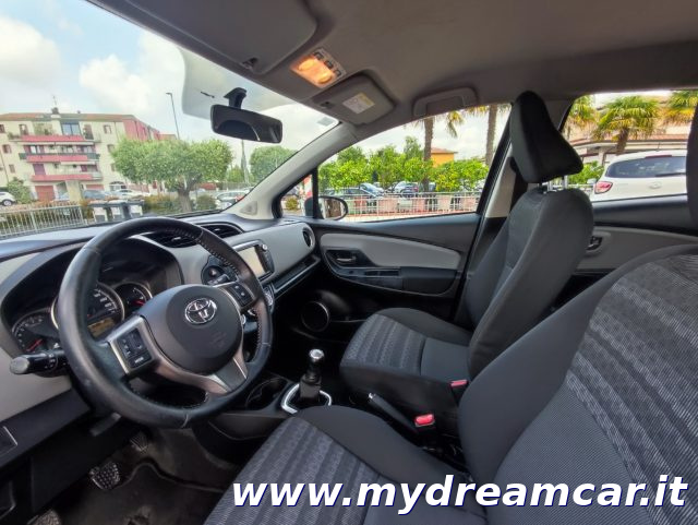 TOYOTA Yaris usata, con Bluetooth
