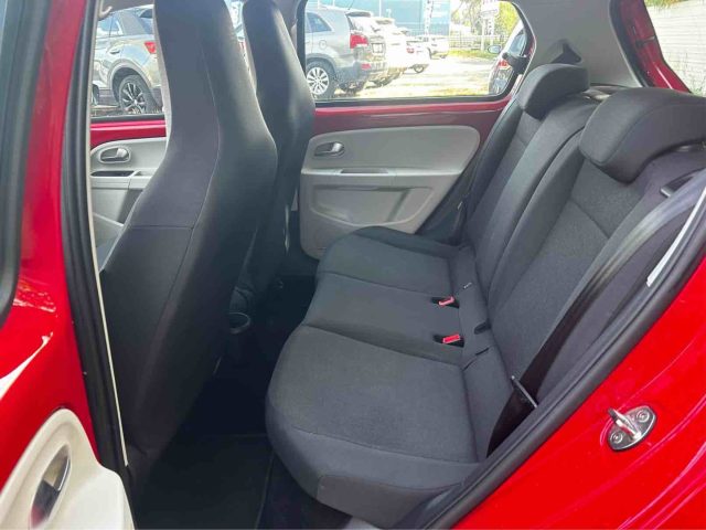 VOLKSWAGEN up! usata, con Boardcomputer