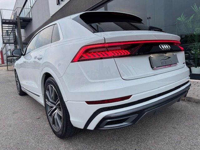 AUDI Q8 usata, con Airbag laterali