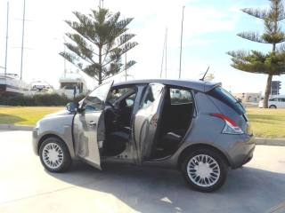 LANCIA Ypsilon usata, con Autoradio