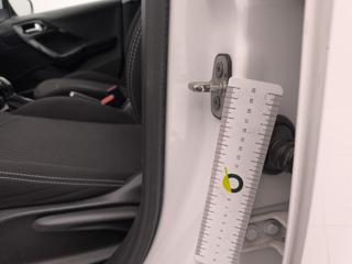 PEUGEOT 208 usata 37