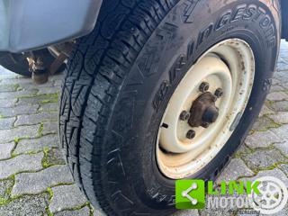 LAND ROVER Defender usata, con Pneumatici quattro stagioni