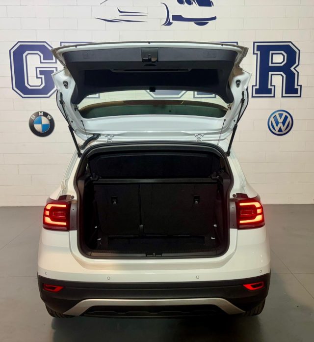 VOLKSWAGEN T-Cross usata, con Autoradio