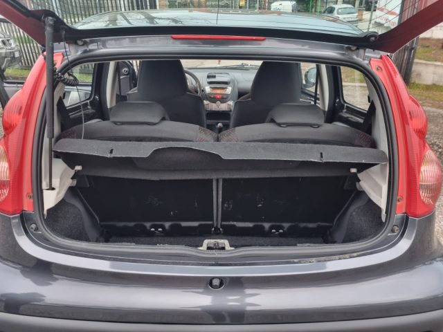 PEUGEOT 107 usata, con Bluetooth