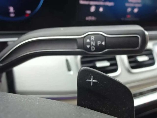 MERCEDES-BENZ GLE 300 usata, con Cruise Control