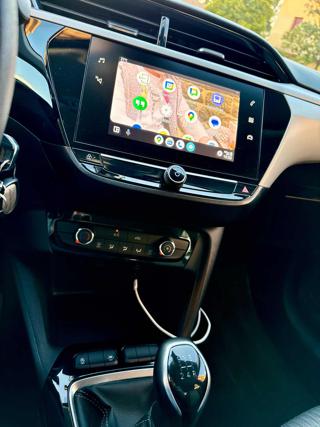 OPEL Corsa usata, con Touch screen