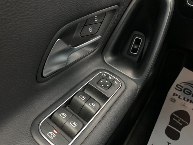MERCEDES-BENZ CLA 180 usata, con Volante multifunzione