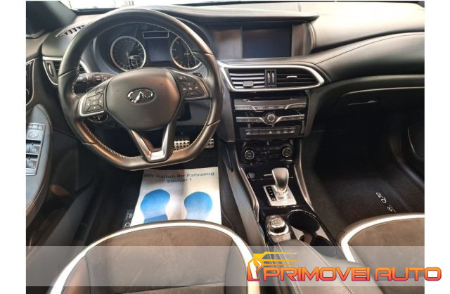 INFINITI Q30 usata, con Cerchi in lega