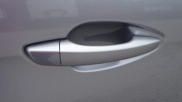 PEUGEOT 5008 usata, con Telecamera per parcheggio assistito