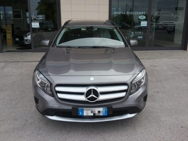 MERCEDES-BENZ GLA 220 usata, con Airbag