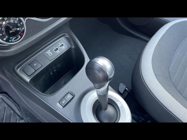 RENAULT Twingo usata, con Autoradio