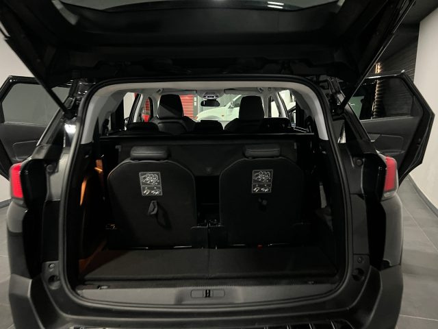 PEUGEOT 5008 usata, con Controllo trazione
