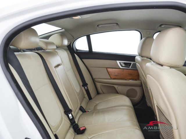 JAGUAR XF usata 10
