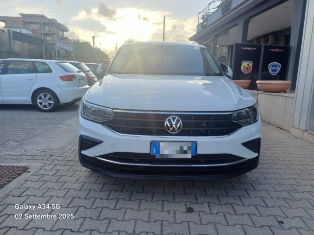 VOLKSWAGEN Tiguan usata, con Airbag