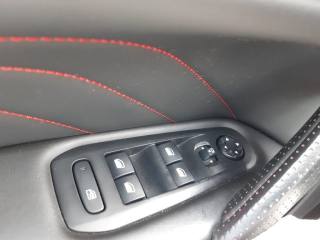 PEUGEOT 308 usata, con Sistema di navigazione