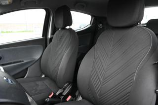 LANCIA Ypsilon usata, con USB