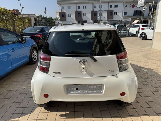 TOYOTA iQ usata, con Alzacristalli elettrici