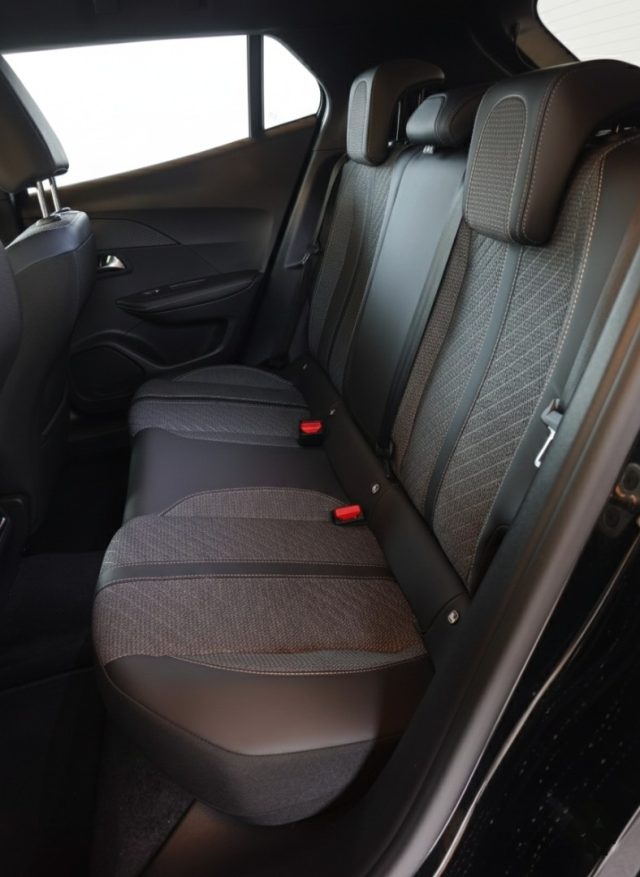 PEUGEOT 2008 usata, con Cruise Control