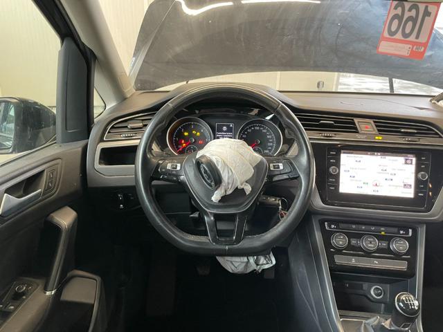 VOLKSWAGEN Touran usata, con USB
