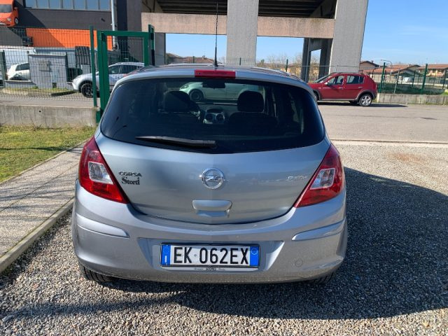 OPEL Corsa usata, con Autoradio