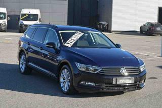 VOLKSWAGEN Passat Variant usata, con Airbag laterali