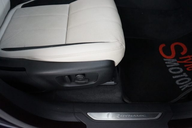 LAND ROVER Range Rover Velar usata, con Bluetooth