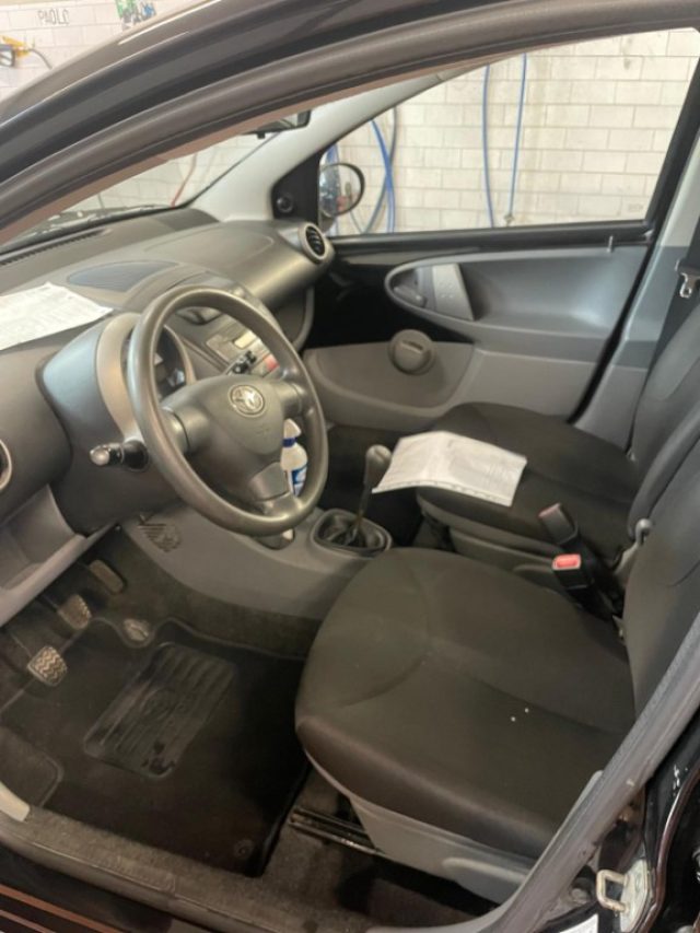 TOYOTA Aygo usata, con Bluetooth