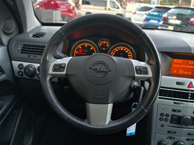 OPEL Astra usata, con Chiusura centralizzata
