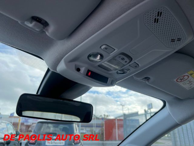 OPEL Corsa usata, con USB
