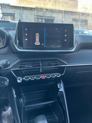 PEUGEOT 2008 usata, con Autoradio