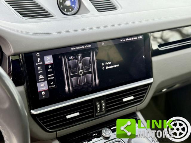 PORSCHE Cayenne usata, con Lettore CD