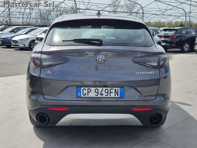 ALFA ROMEO Stelvio usata, con Alzacristalli elettrici