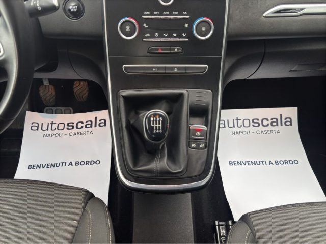 RENAULT Scenic usata, con Volante multifunzione