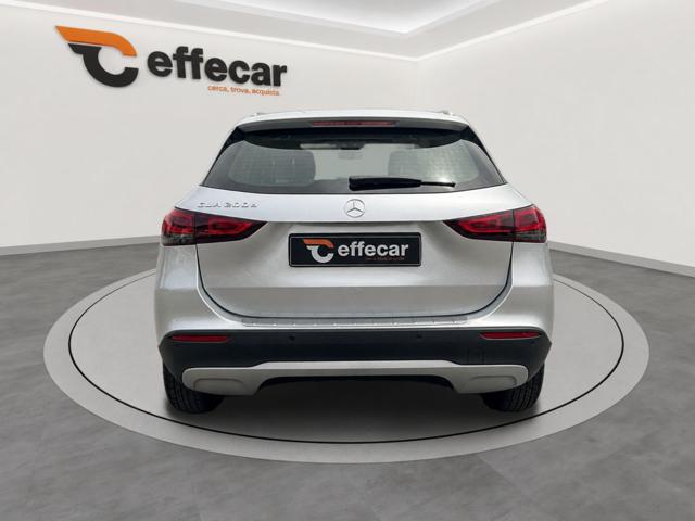MERCEDES-BENZ GLA 200 usata, con Alzacristalli elettrici