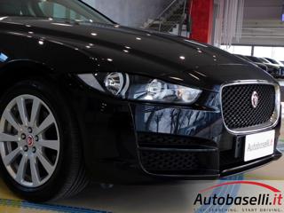 JAGUAR XE usata, con Bluetooth