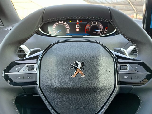 PEUGEOT 5008 usata, con Boardcomputer