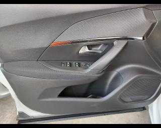 PEUGEOT 2008 usata, con Cruise Control