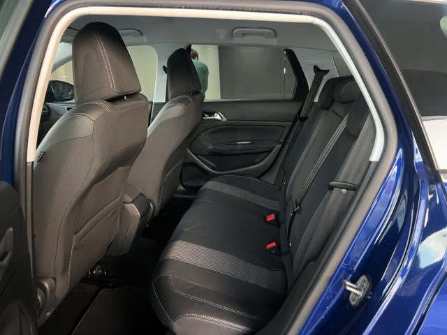 PEUGEOT 308 usata, con Controllo automatico clima