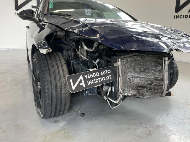 VOLKSWAGEN Golf usata, con Airbag