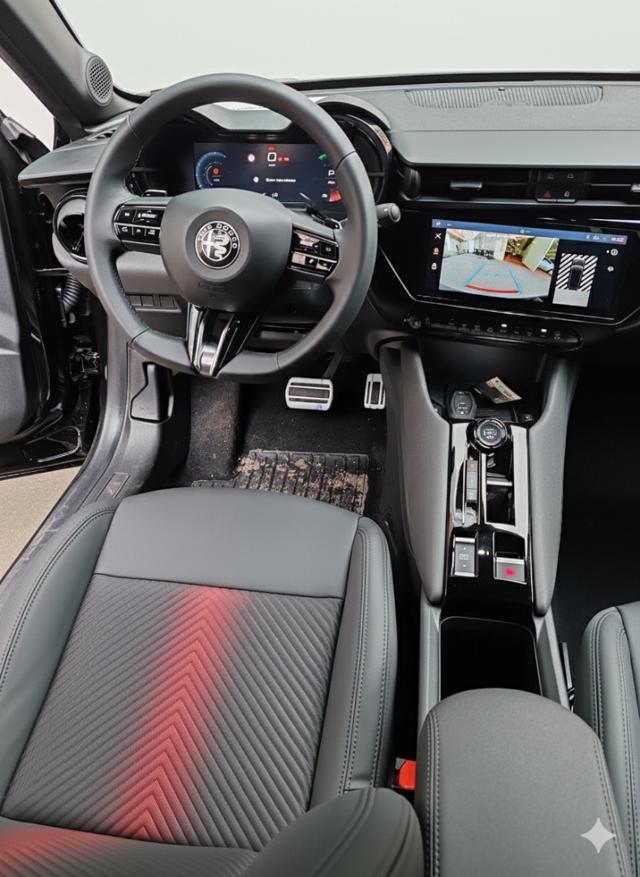 ALFA ROMEO Junior usata, con Cerchi in lega