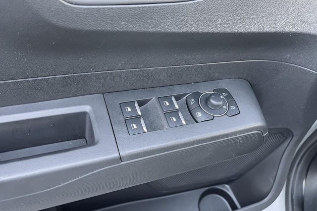 FORD Tourneo Courier usata, con Controllo elettronico della corsia