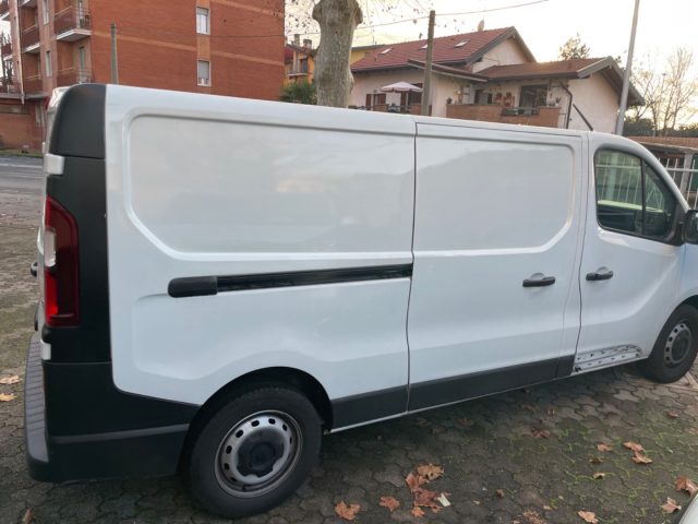 RENAULT Trafic usata, con Fari LED