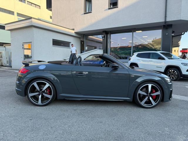 AUDI TT usata, con Autoradio