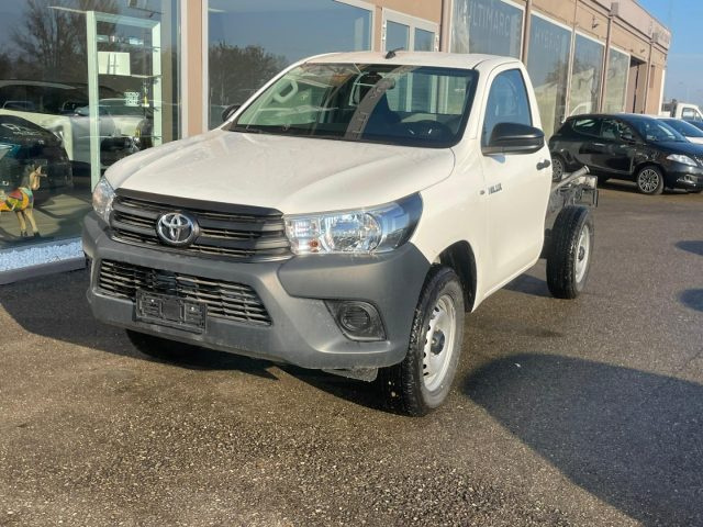 TOYOTA Hilux usata 2