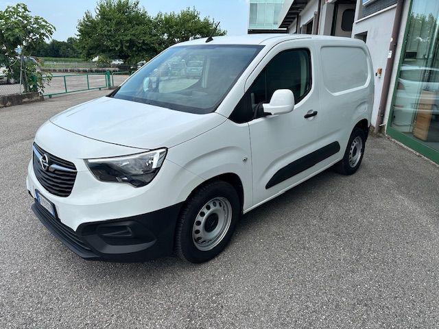 OPEL Combo usata, con Alzacristalli elettrici