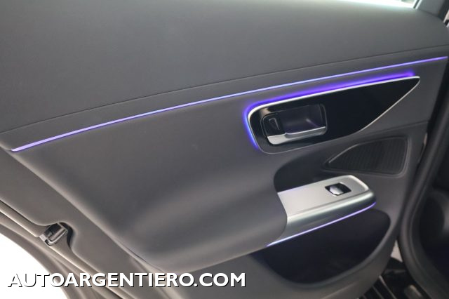 MERCEDES-BENZ E 220 usata, con Sensori di parcheggio posteriori