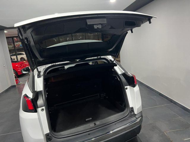 PEUGEOT 3008 usata, con Controllo automatico clima